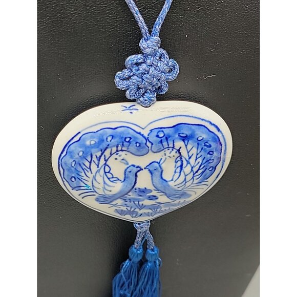 Flow Blue Peacock Love Ceramic Heart Pendant Necklace Vintage 26" Cord & Tassel - Picture 3 of 13